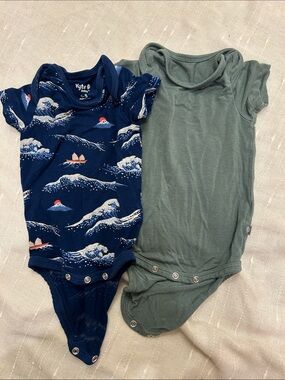 Kyte baby Navy Wave Print & Olive One-Piece Bodysuit bundle